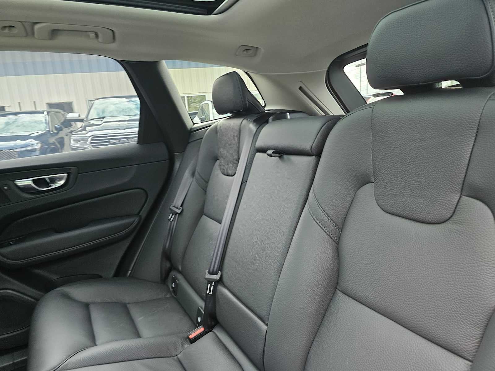 2025 Volvo XC60 Plus