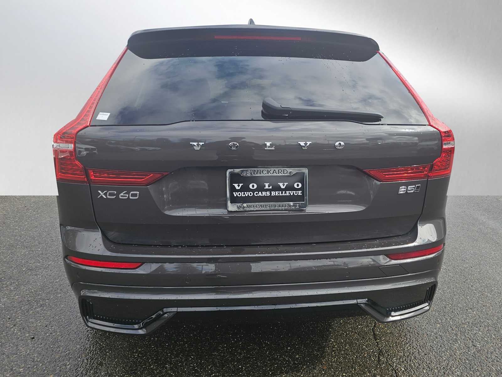 2025 Volvo XC60 Plus