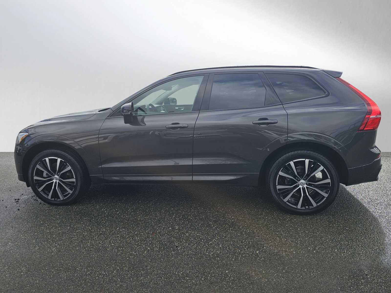 2025 Volvo XC60 Plus