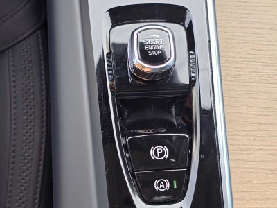 2026 Volvo XC60 Plus