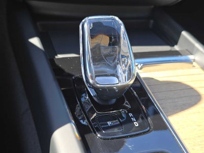 2026 Volvo XC60 Plus