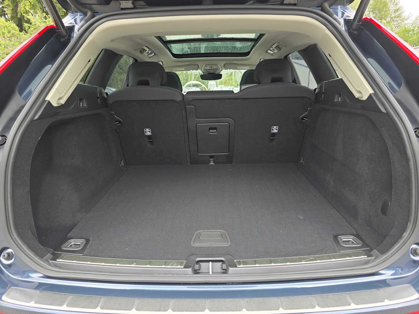2026 Volvo XC60 Plus