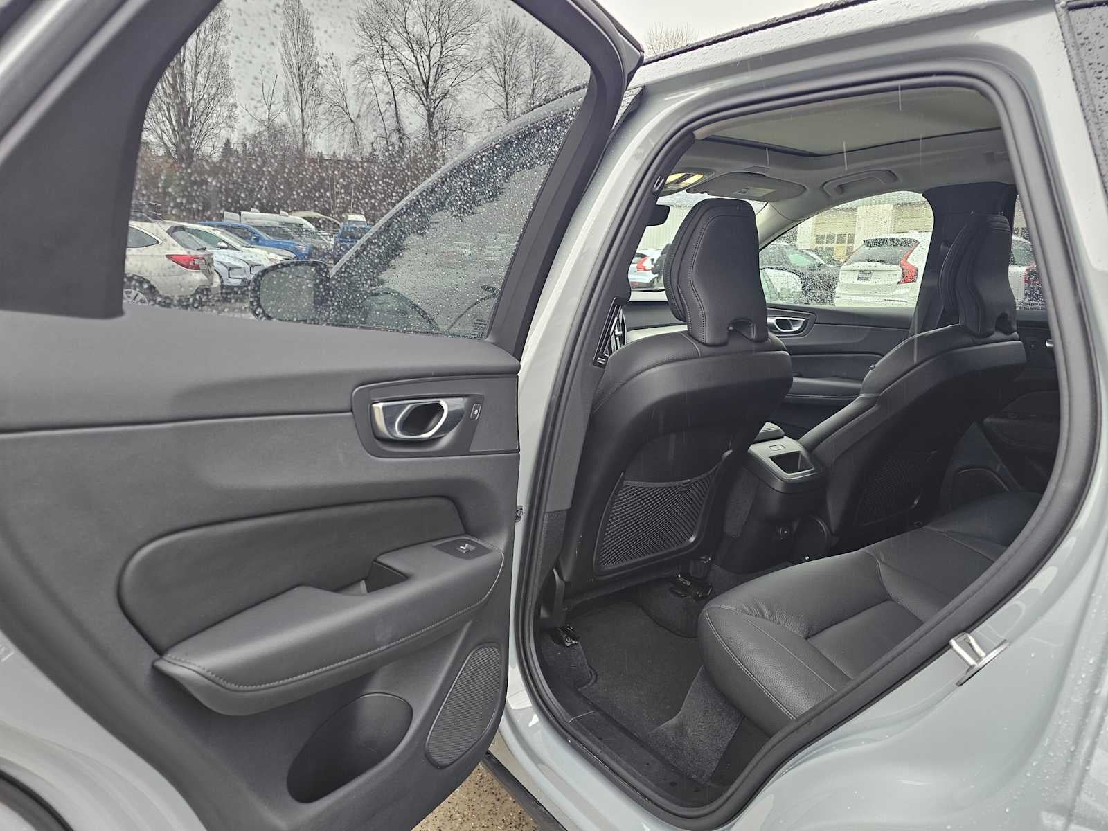 2025 Volvo XC60 Plus