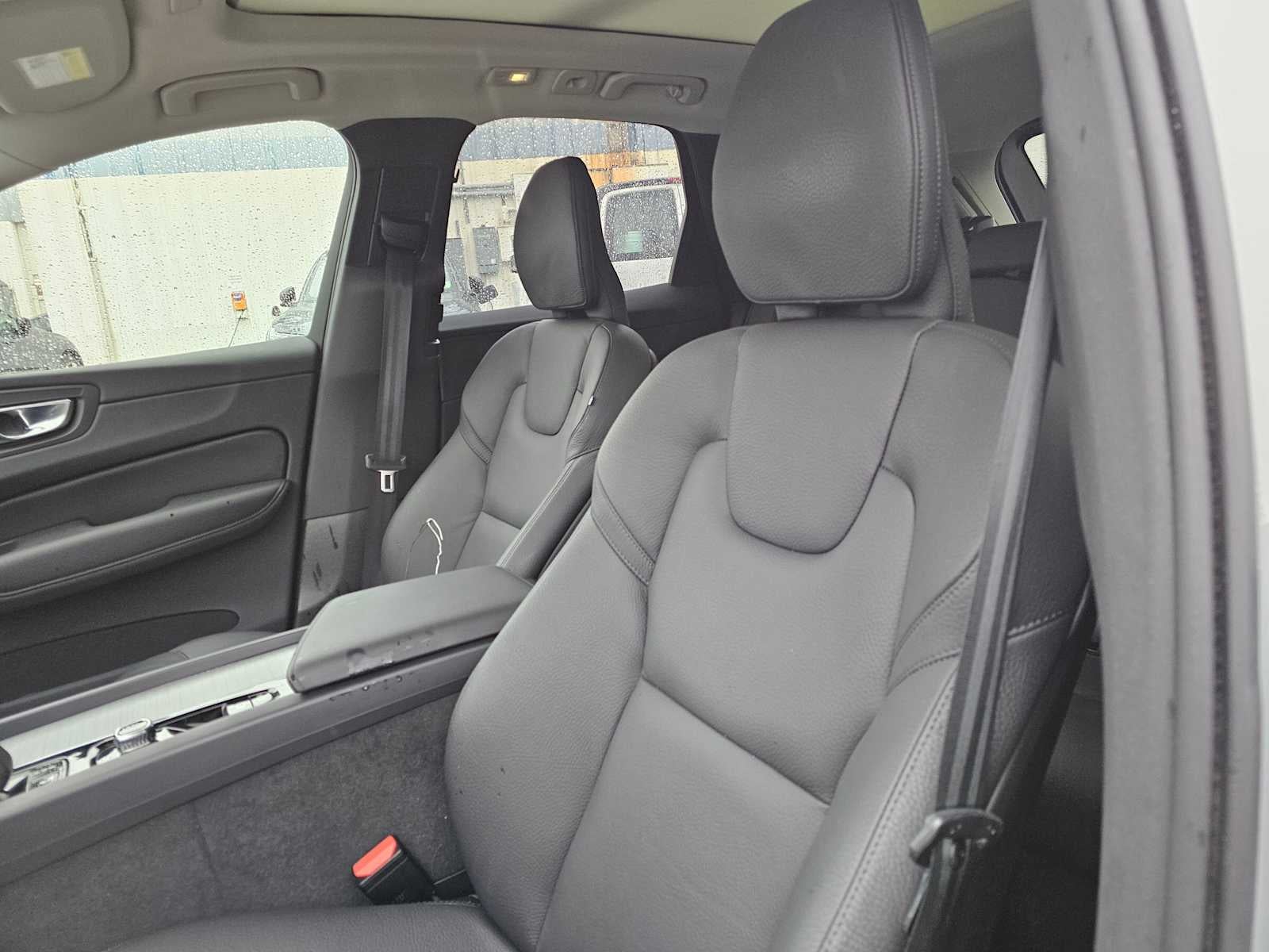 2025 Volvo XC60 Plus