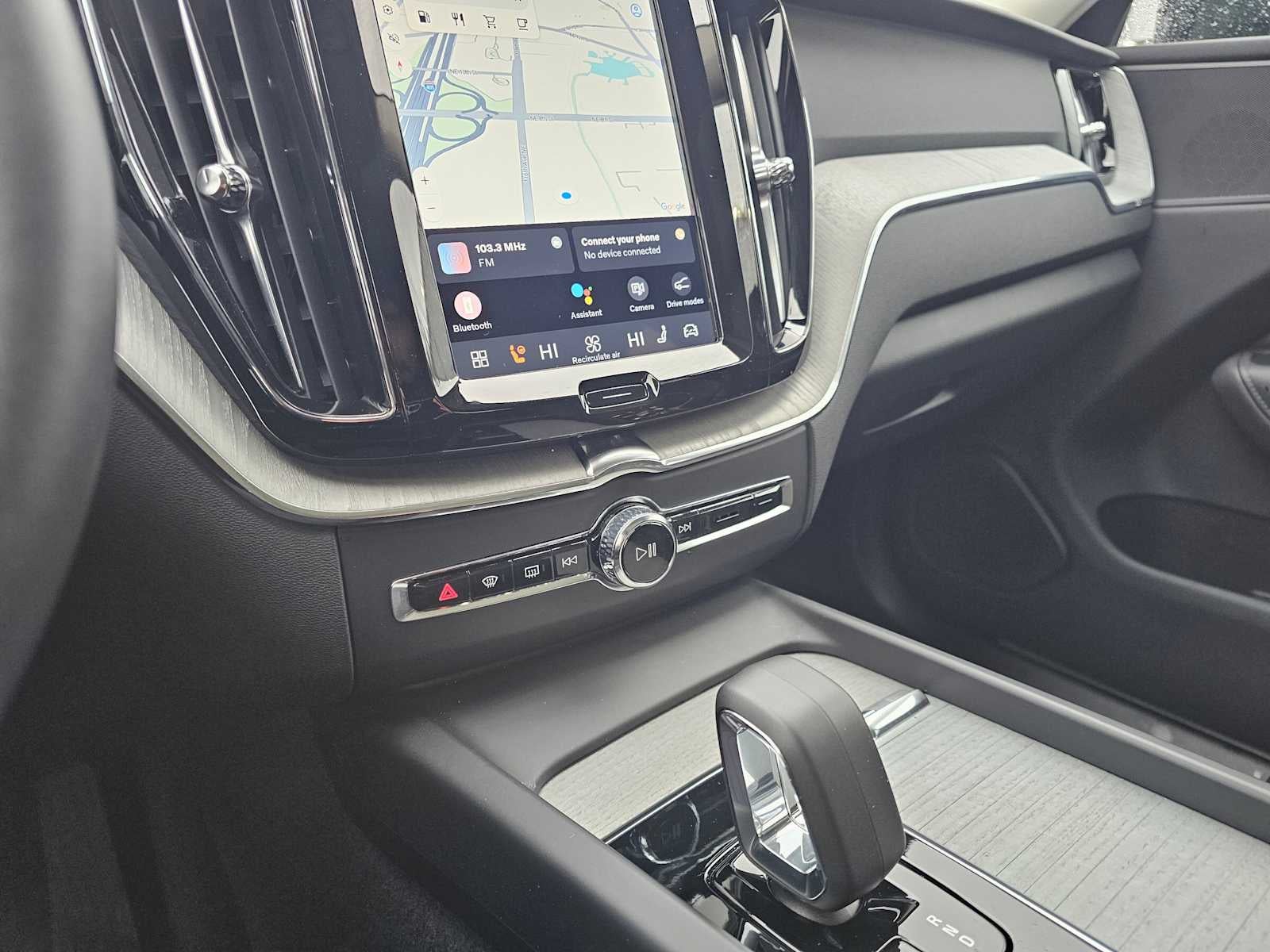 2025 Volvo XC60 Plus