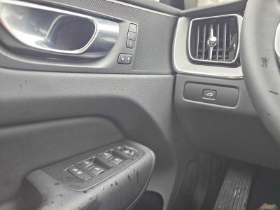 2025 Volvo XC60 Plus