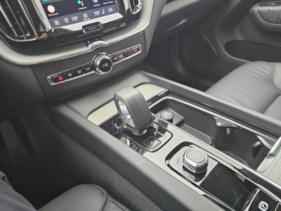 2025 Volvo XC60 Plus