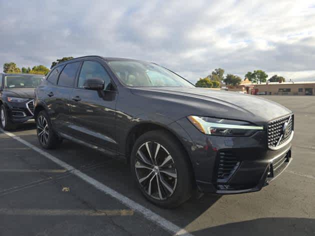 2025 Volvo XC60 Plus