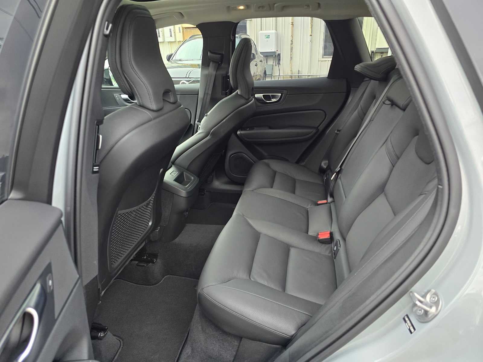 2025 Volvo XC60 Plus