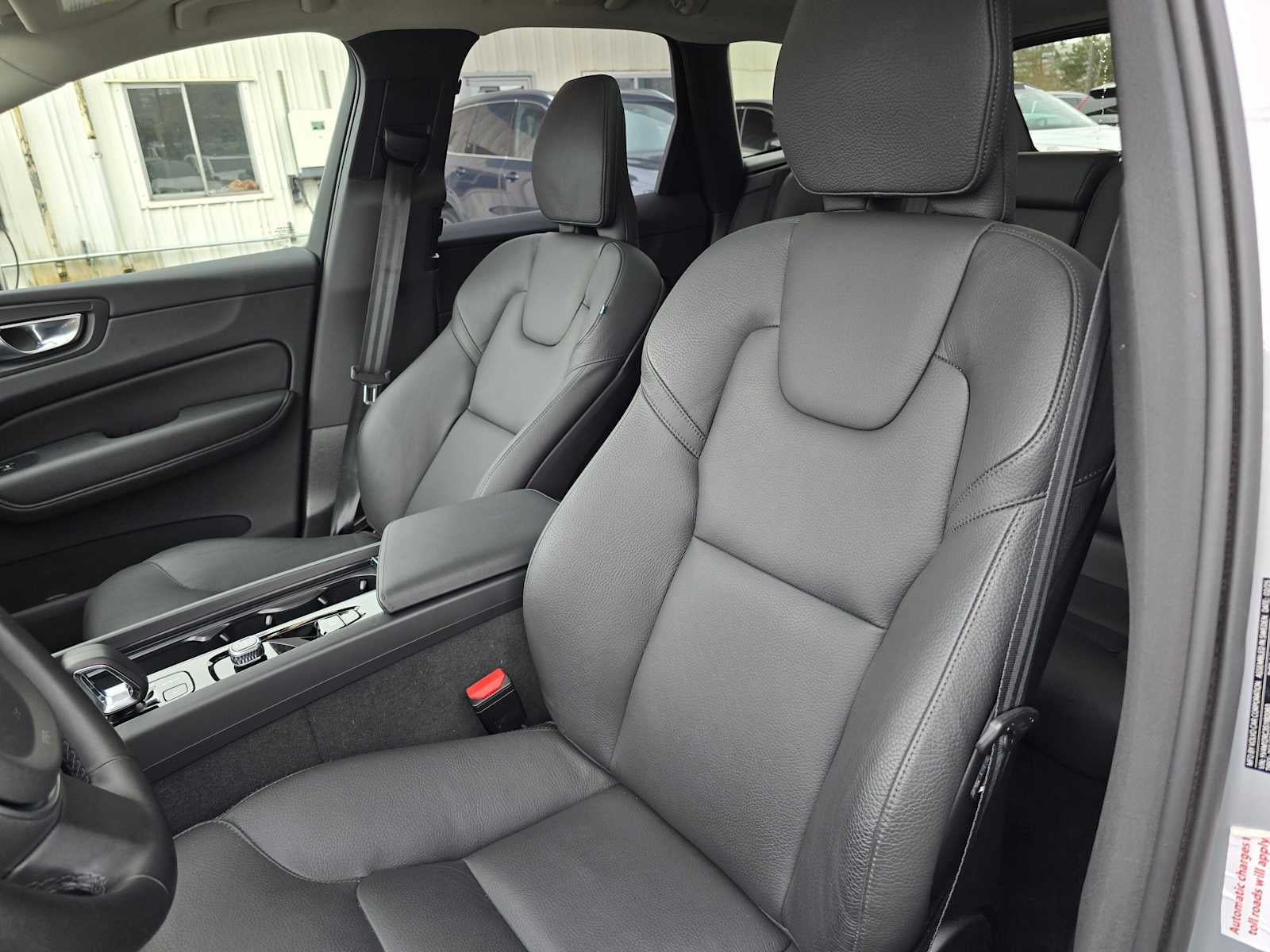 2025 Volvo XC60 Plus