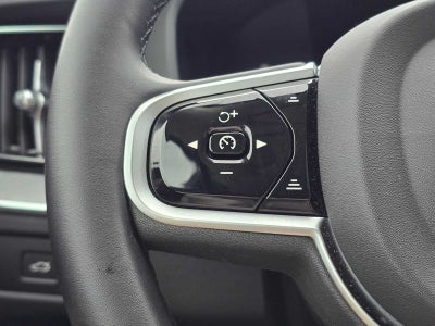 2025 Volvo XC60 Plus