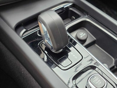 2025 Volvo XC60 Plus