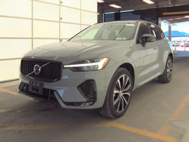 2025 Volvo XC60 Plus