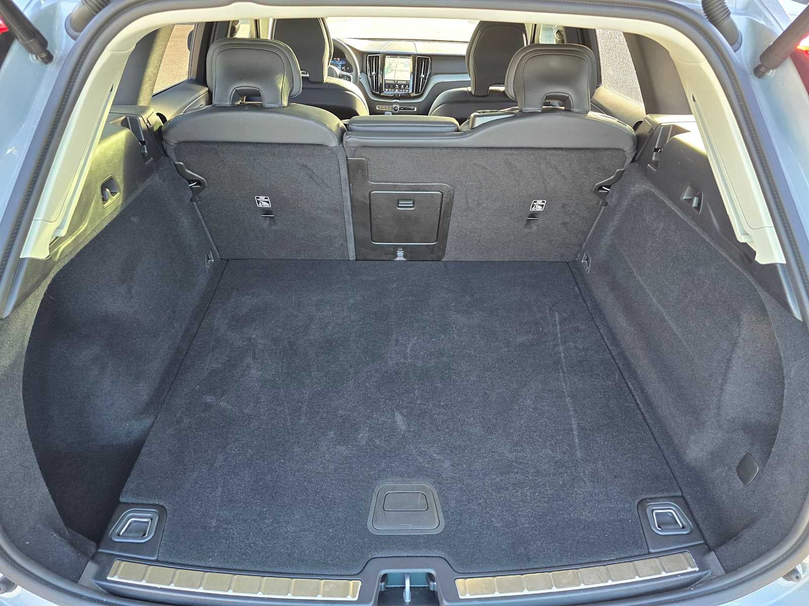 2025 Volvo XC60 Plus