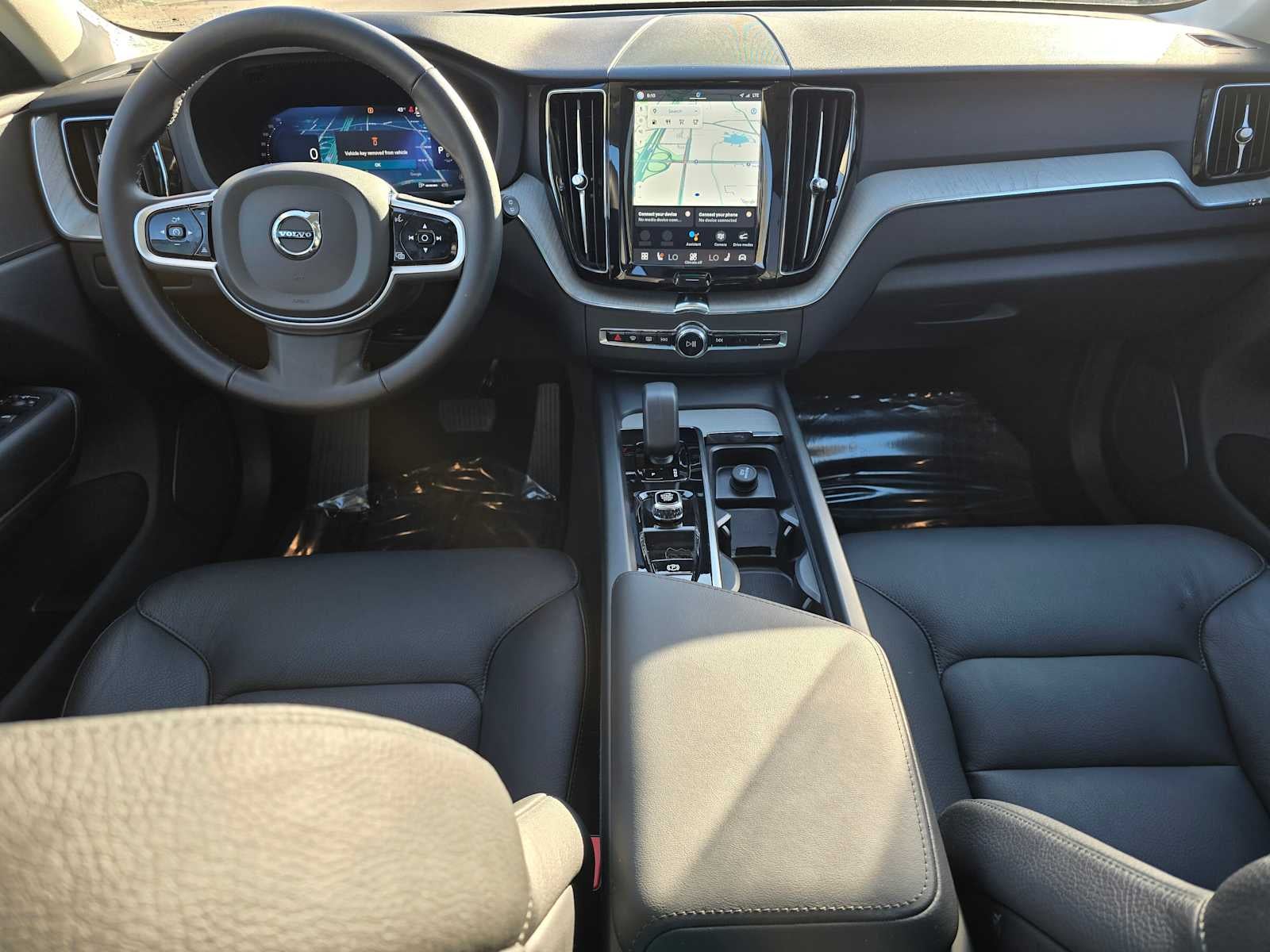 2025 Volvo XC60 Plus