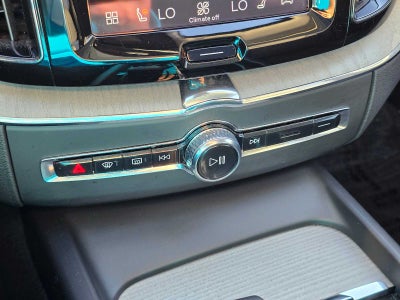 2025 Volvo XC60 Plus