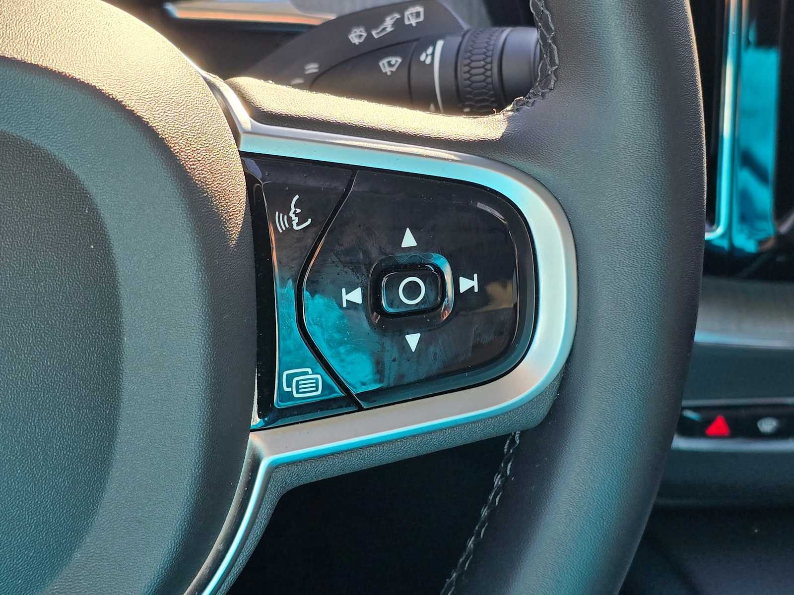 2025 Volvo XC60 Plus