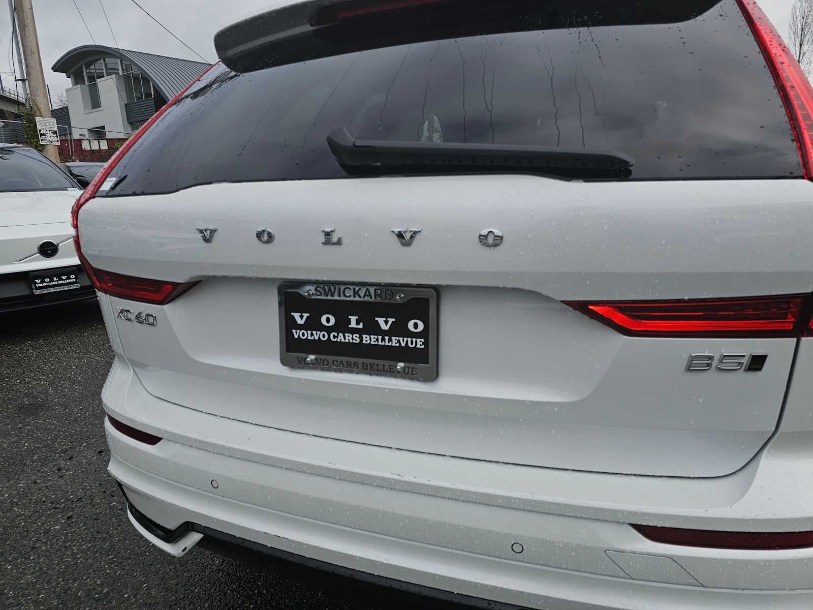 2025 Volvo XC60 Plus