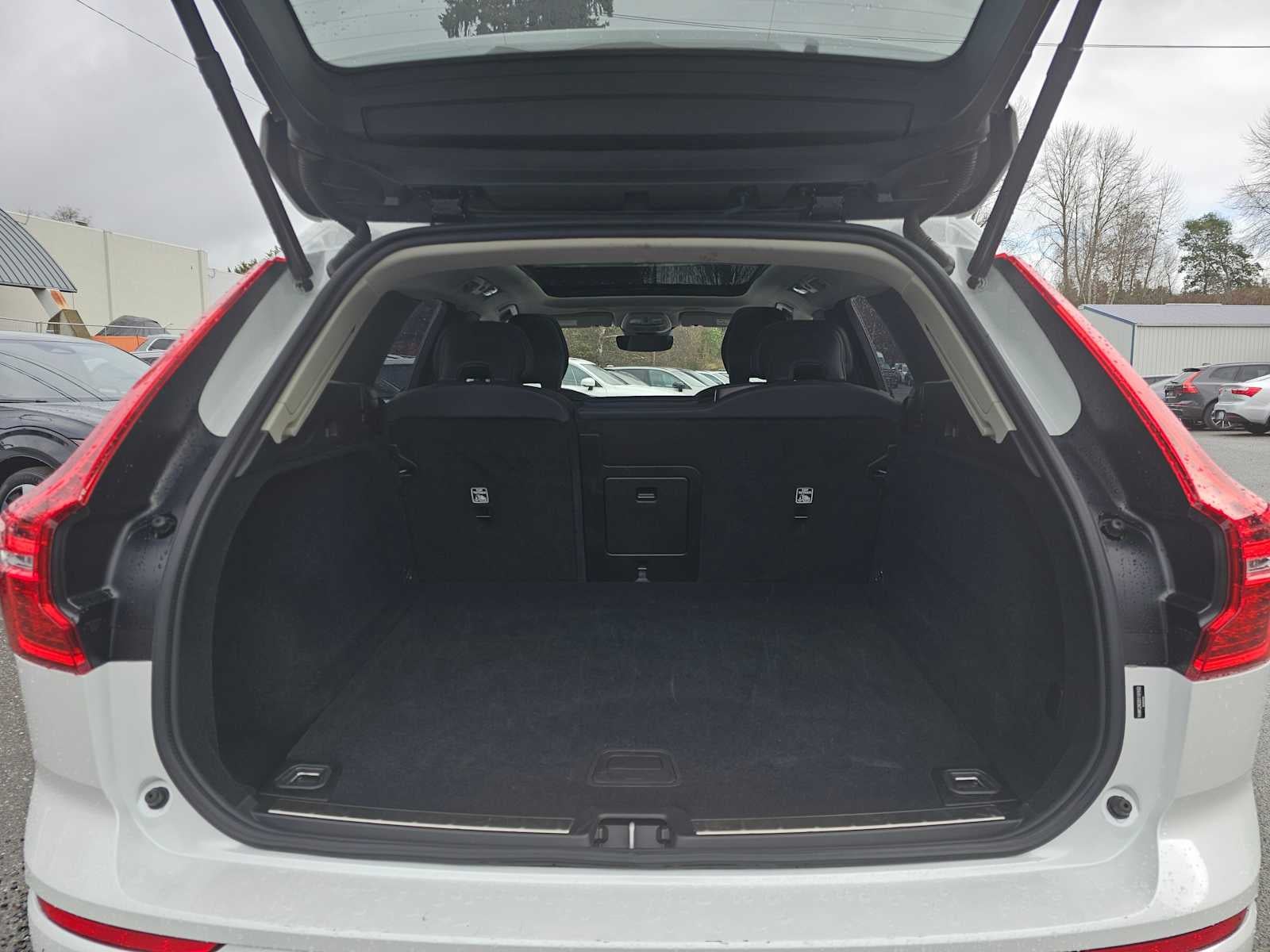 2025 Volvo XC60 Plus