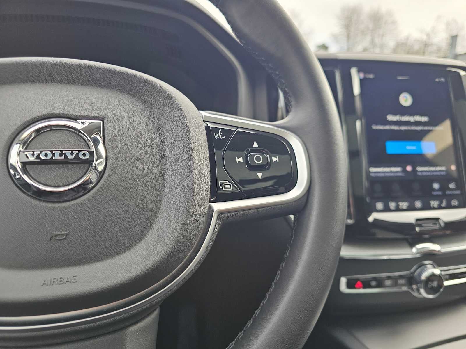 2025 Volvo XC60 Plus