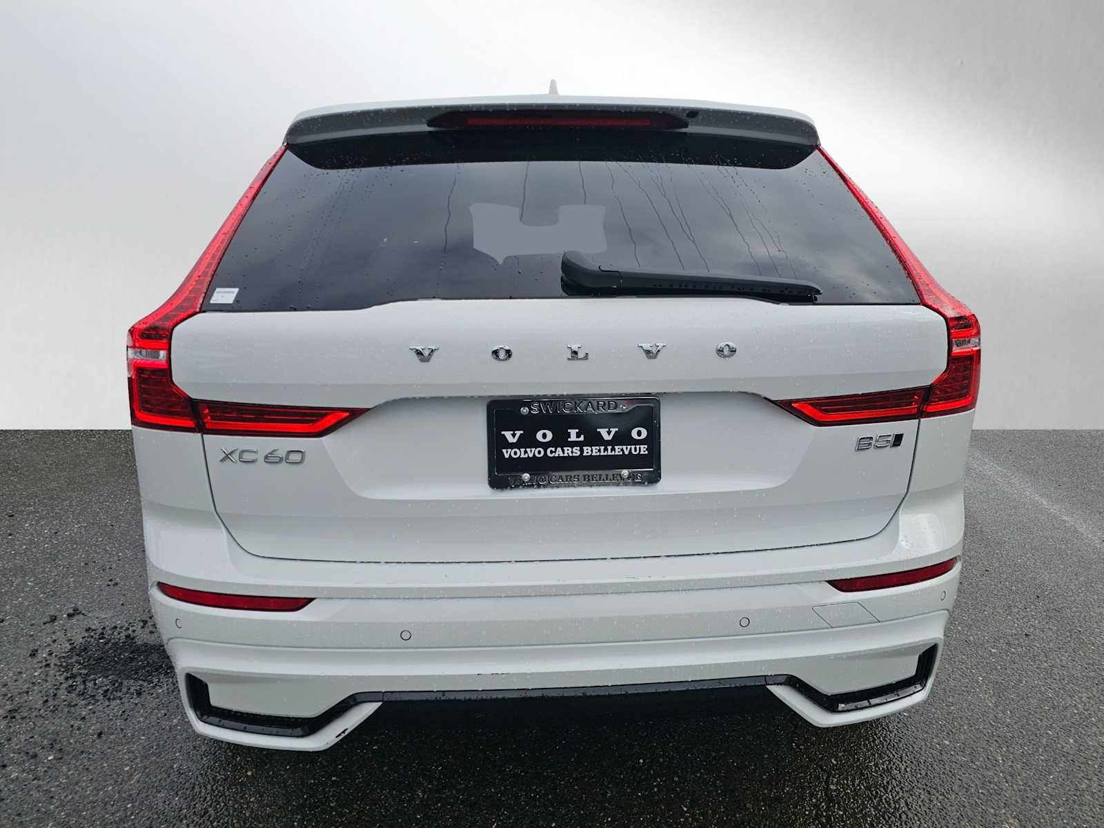 2025 Volvo XC60 Plus