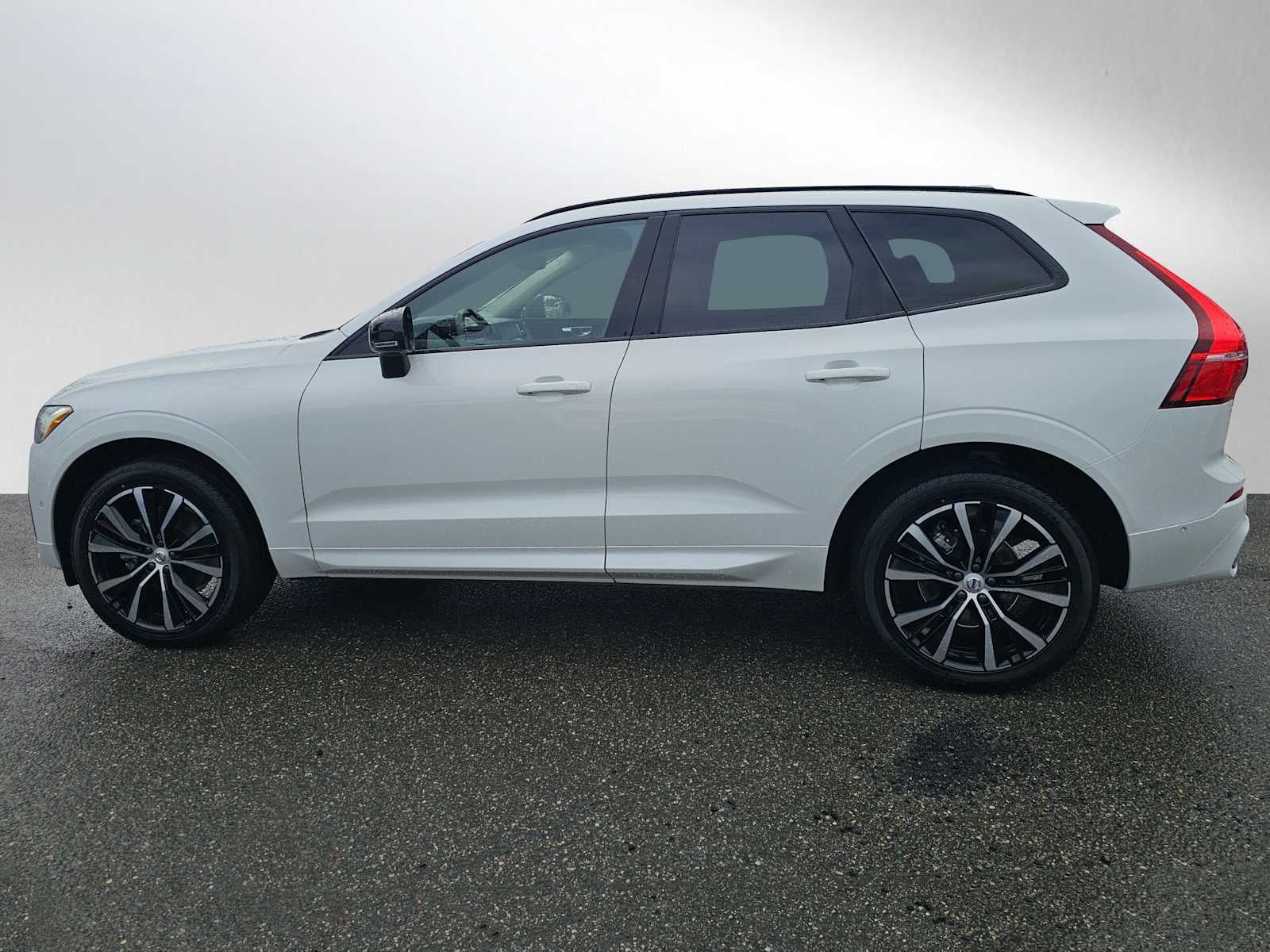 2025 Volvo XC60 Plus