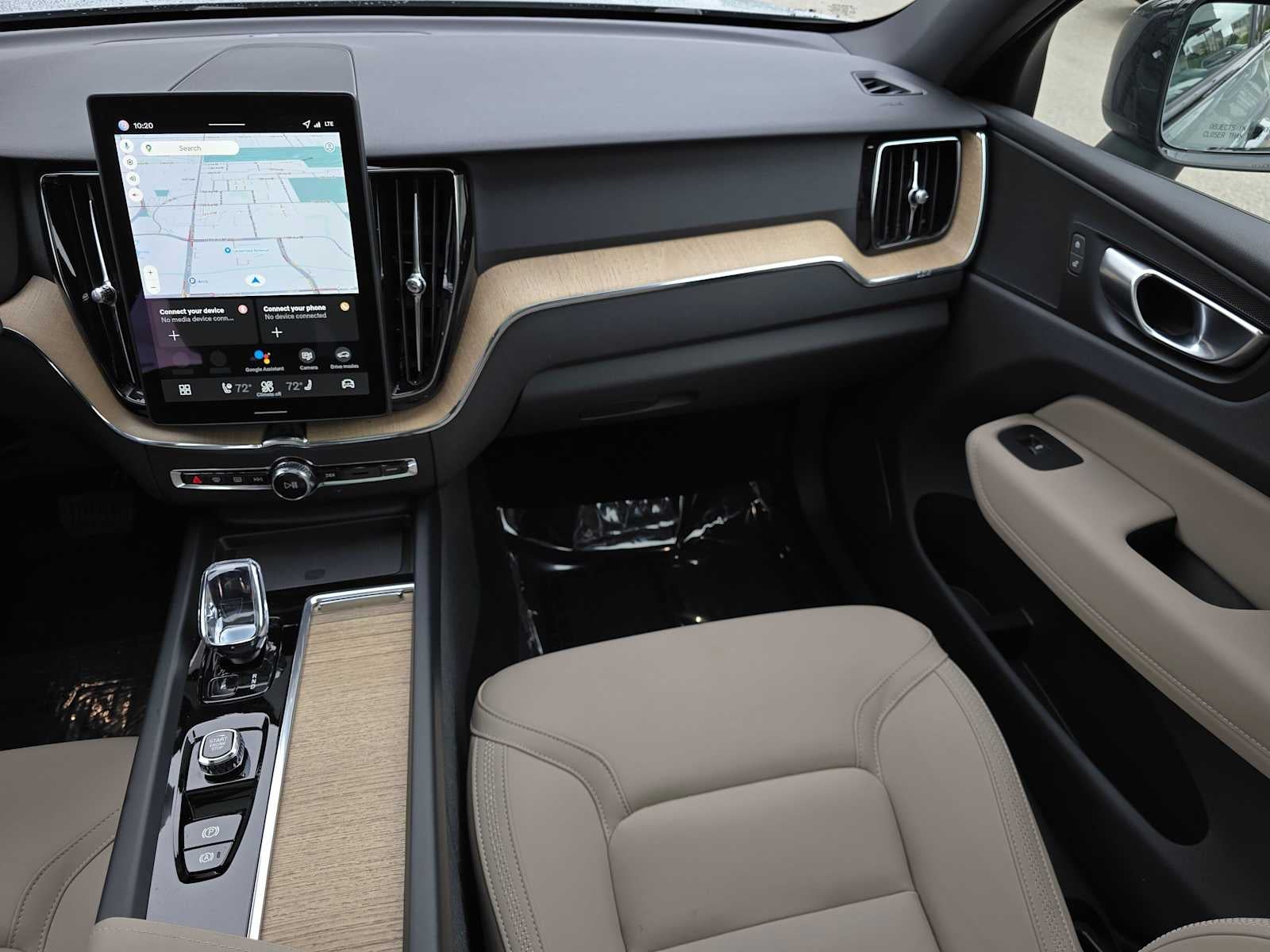 2026 Volvo XC60 Plus