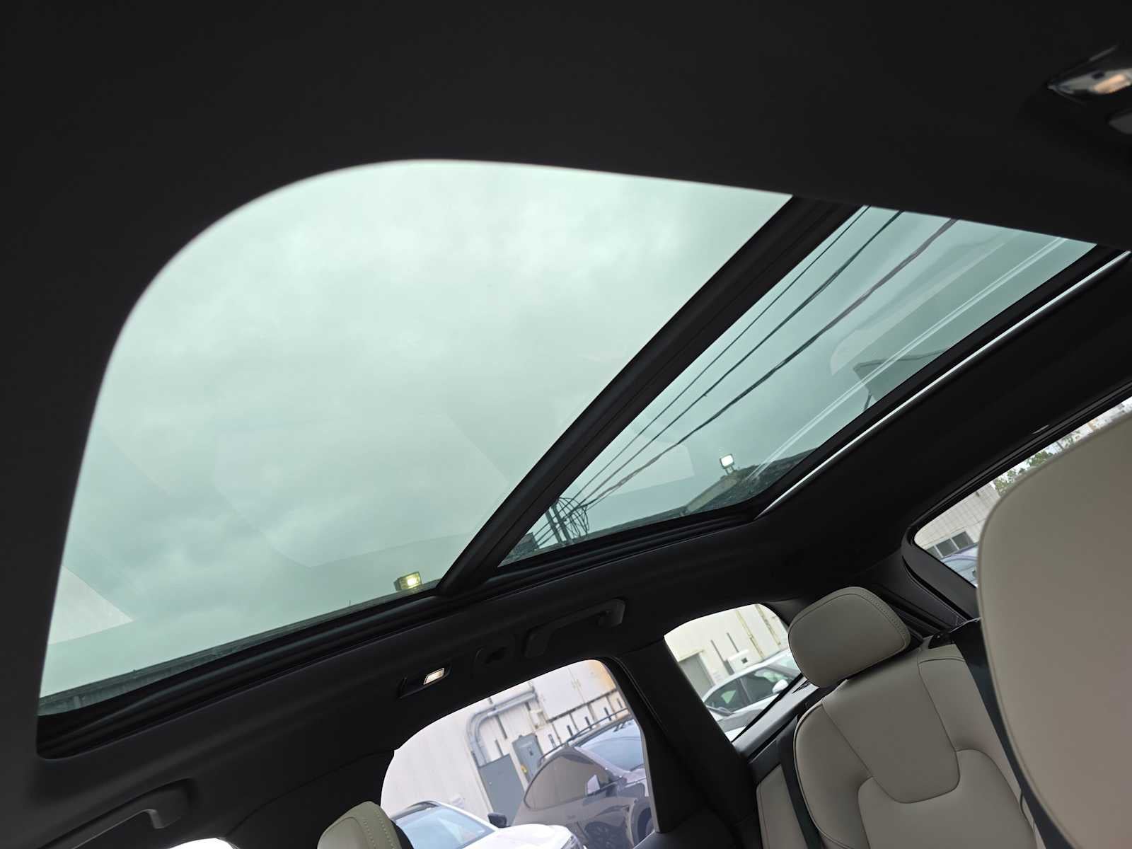 2026 Volvo XC60 Plus