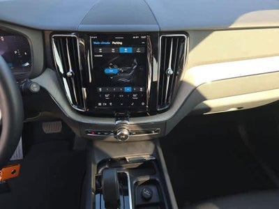 2025 Volvo XC60 Plus