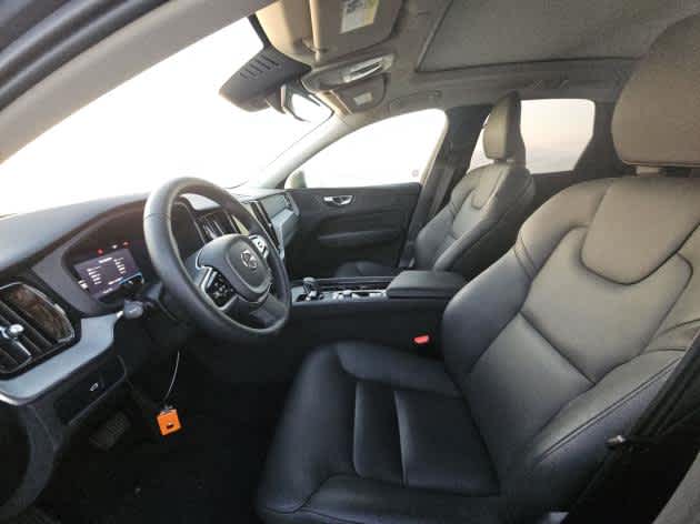 2025 Volvo XC60 Plus