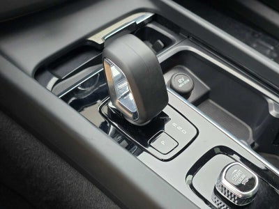 2025 Volvo XC60 Plus