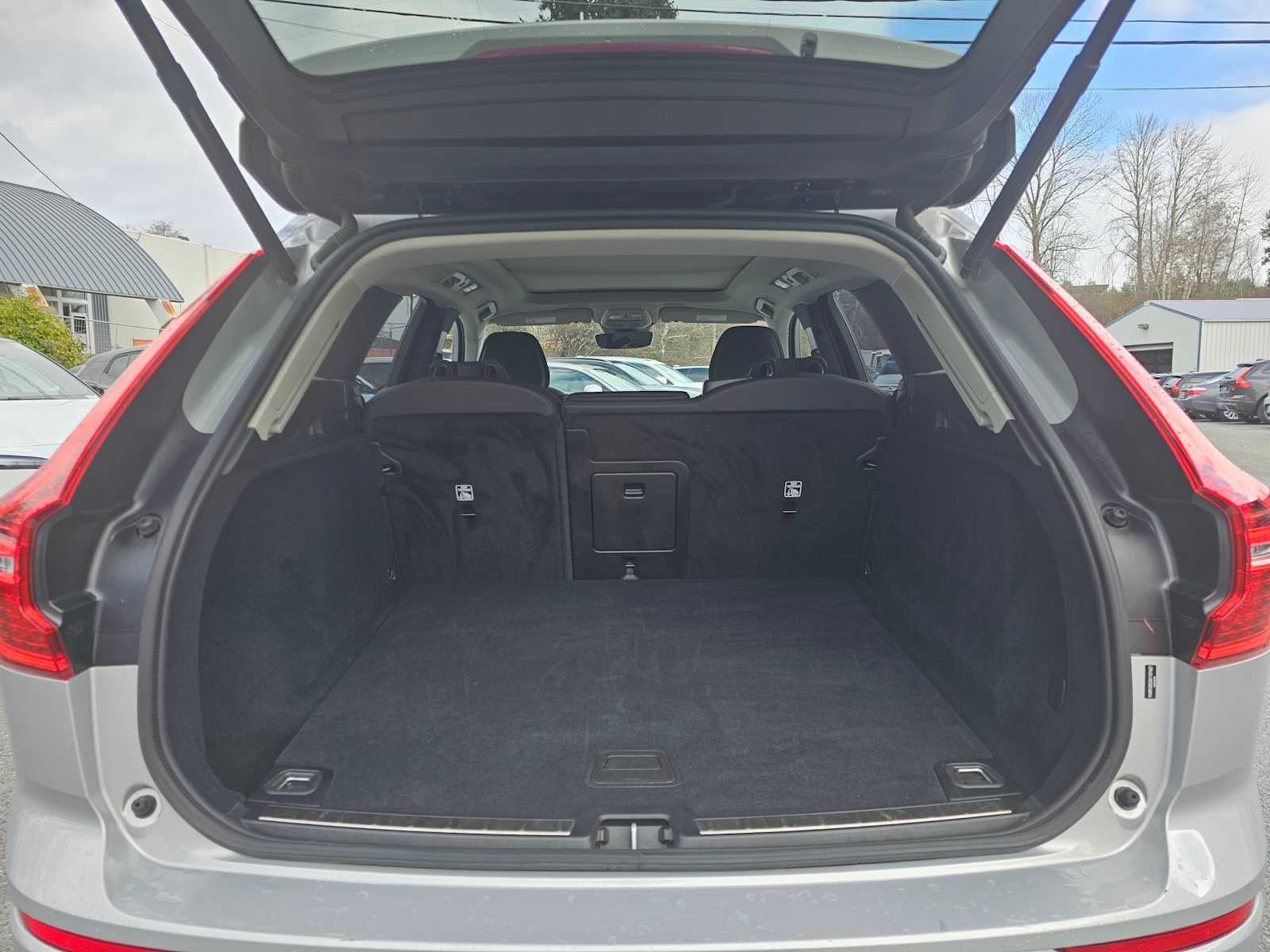 2025 Volvo XC60 Plus