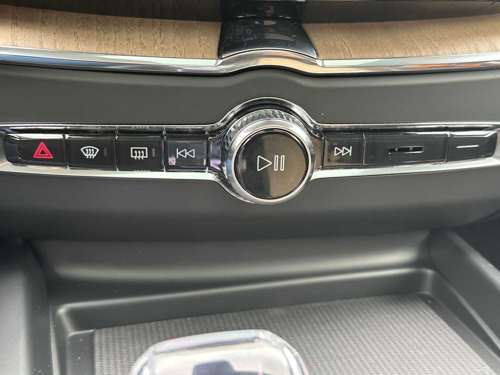 2026 Volvo XC60 Plus