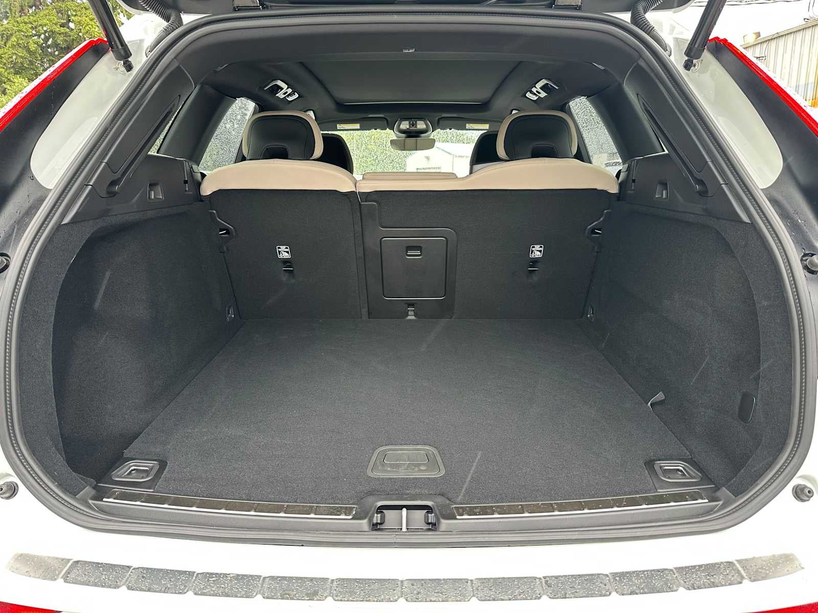 2026 Volvo XC60 Plus