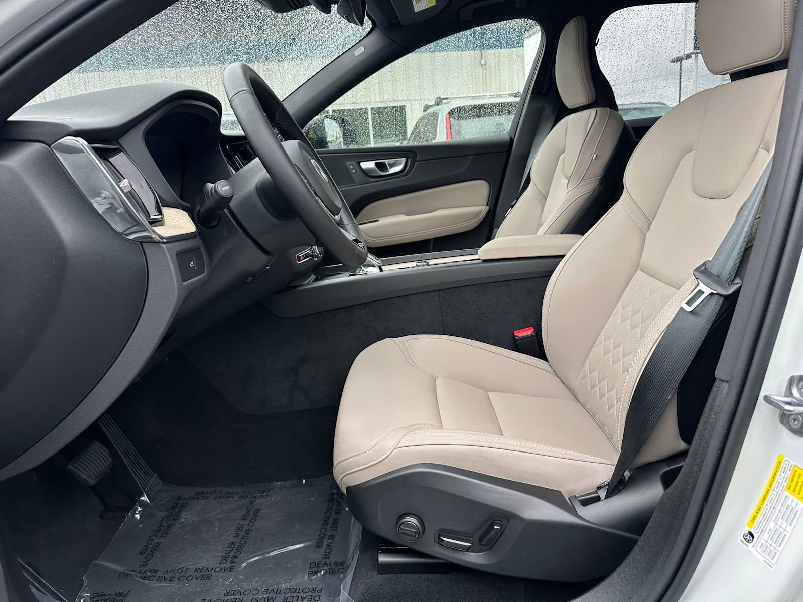 2026 Volvo XC60 Plus