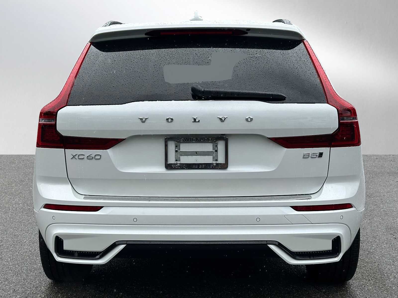 2026 Volvo XC60 Plus