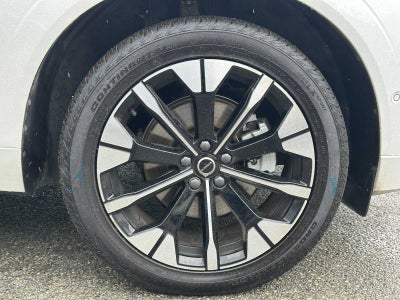 2026 Volvo XC60 Plus