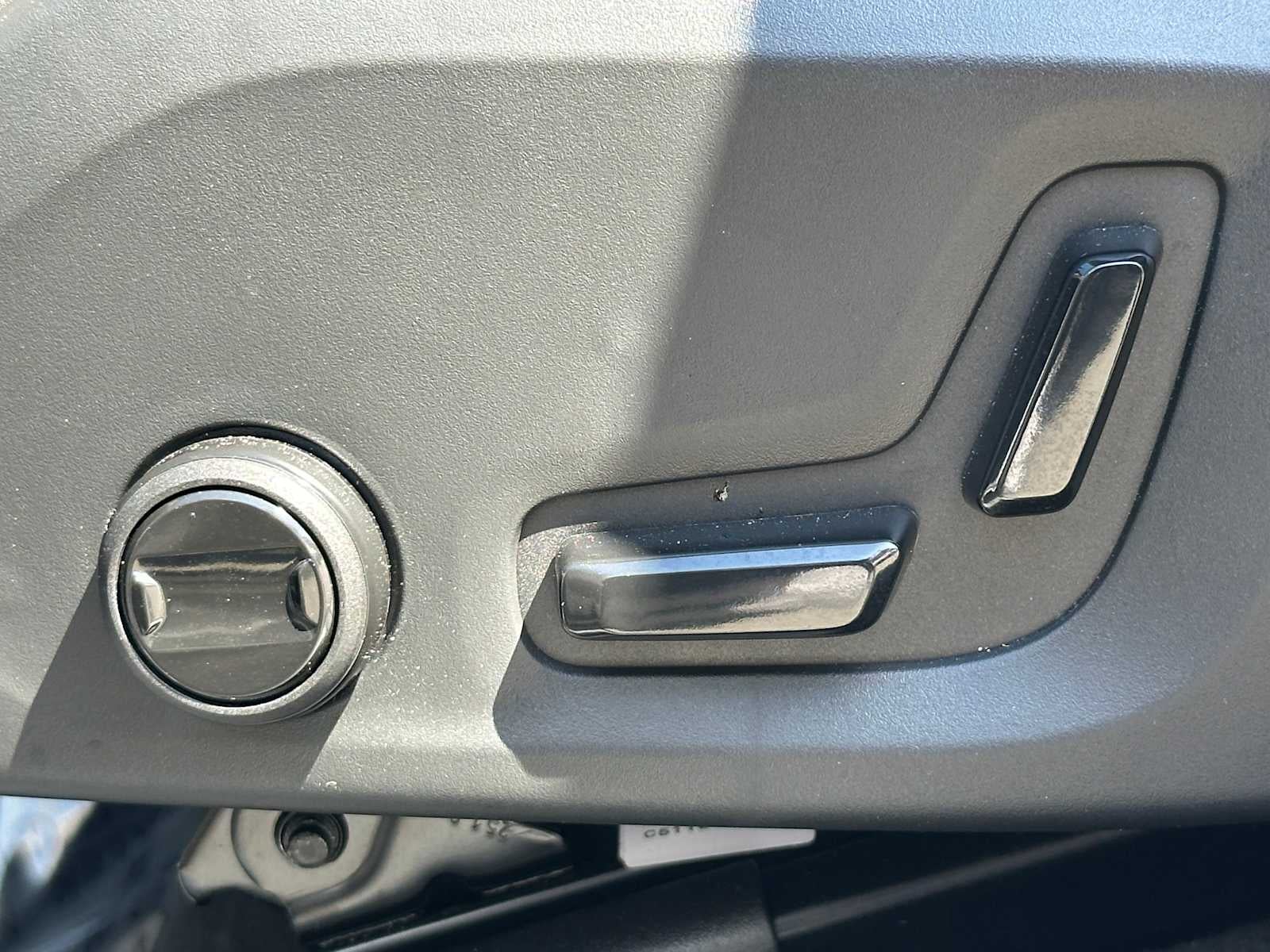 2026 Volvo XC60 Plus