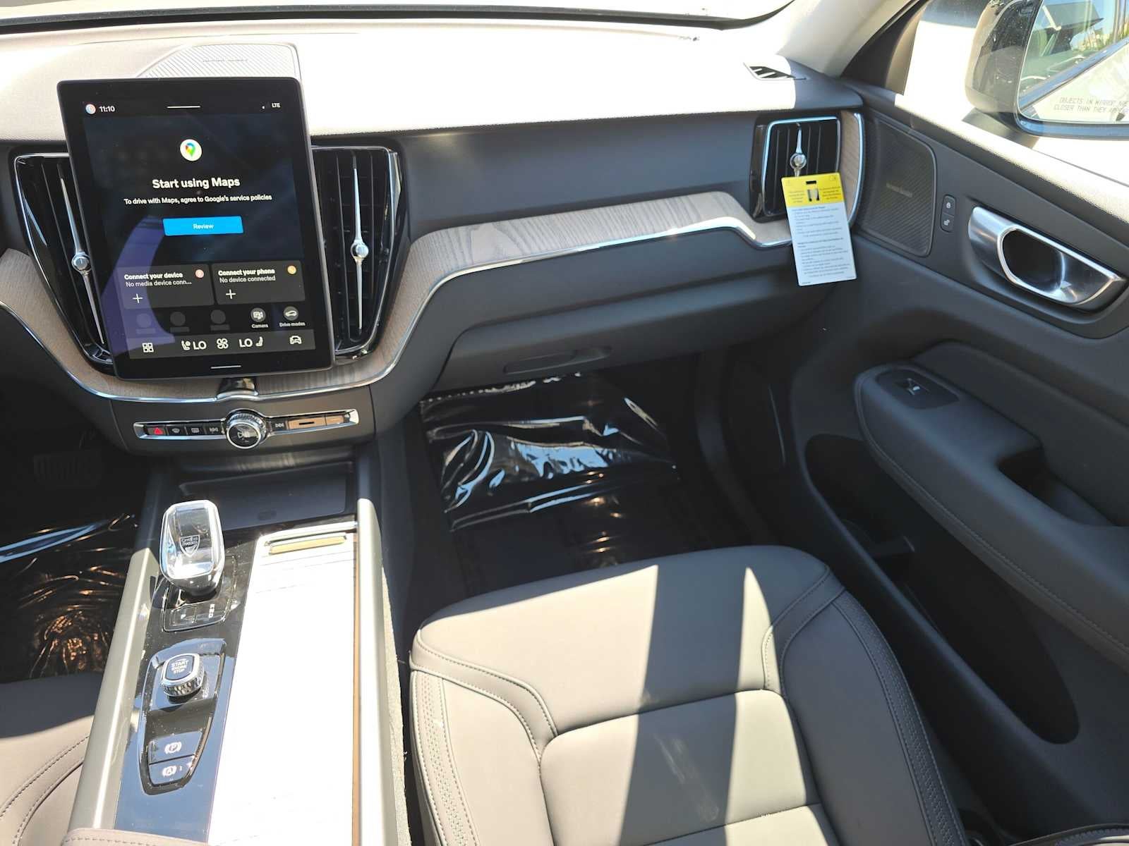2026 Volvo XC60 Plus