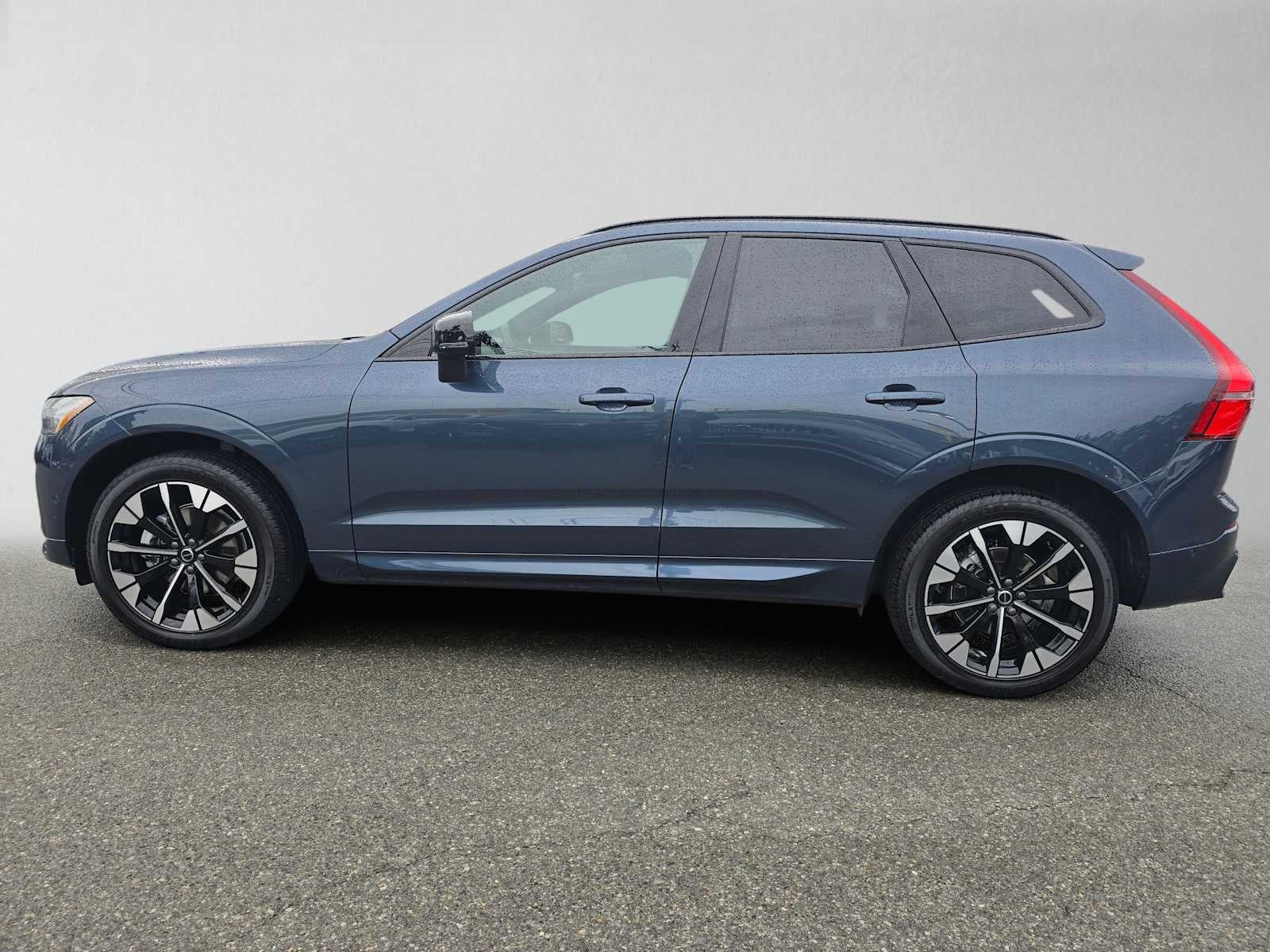 2026 Volvo XC60 Plus