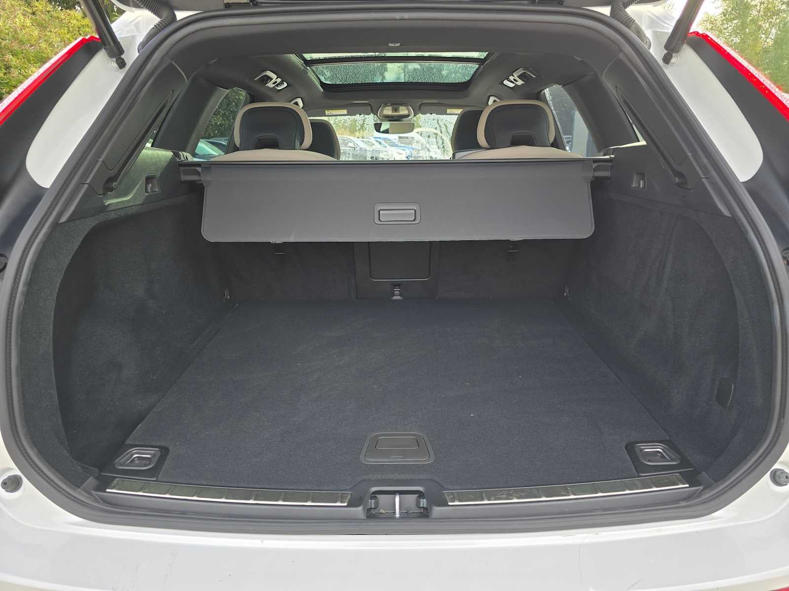 2026 Volvo XC60 Plus