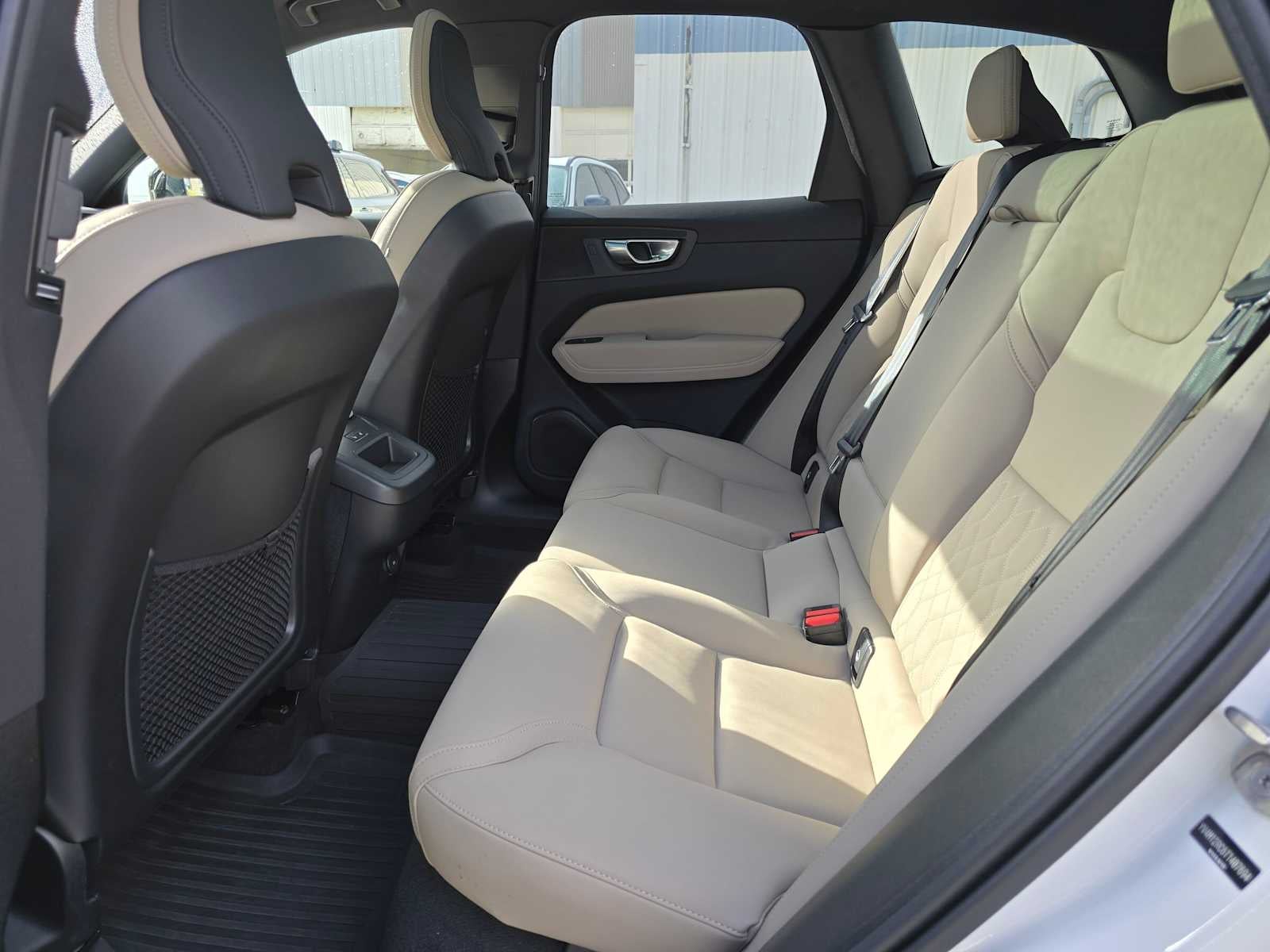 2026 Volvo XC60 Plus