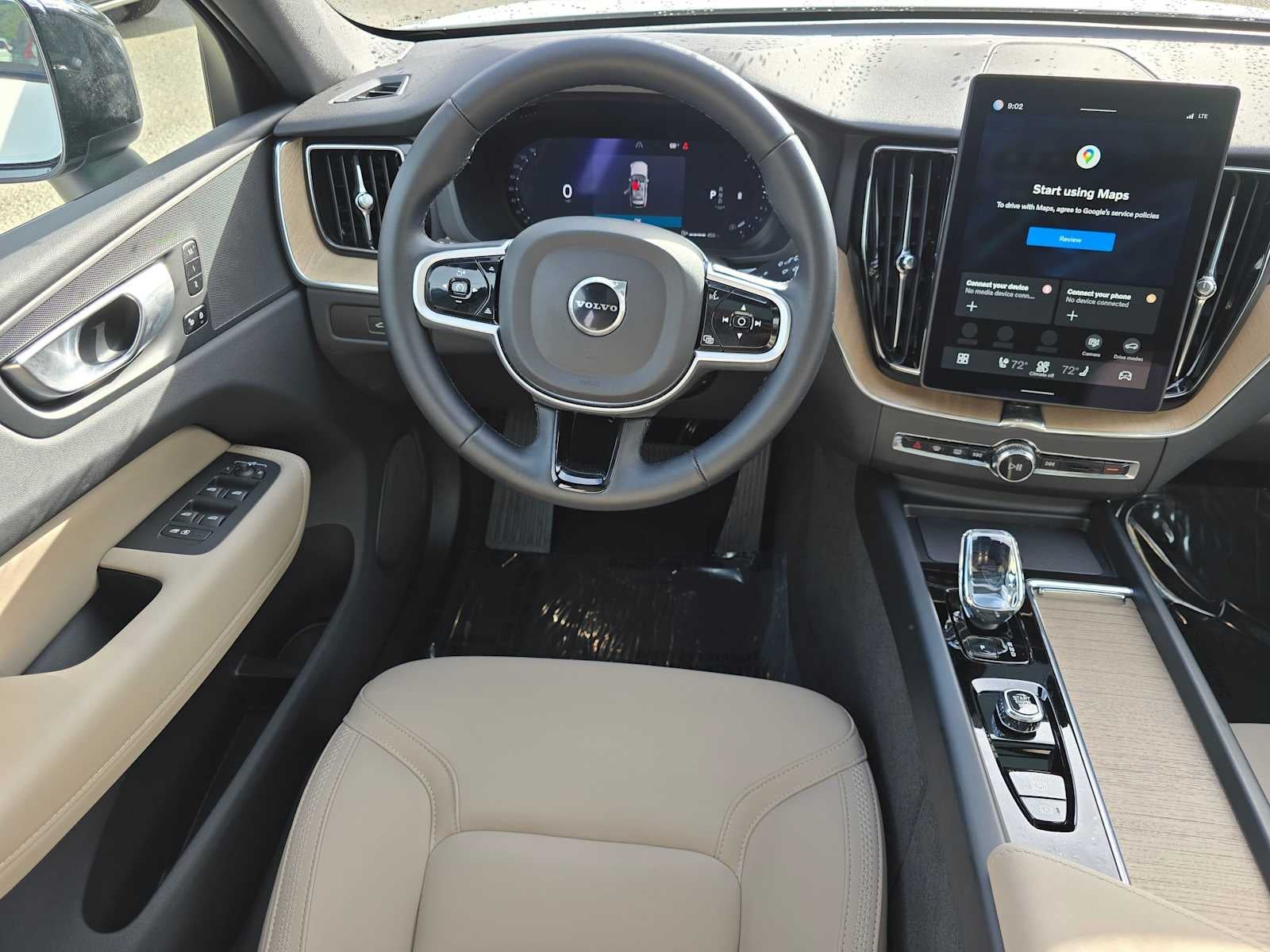 2026 Volvo XC60 Plus