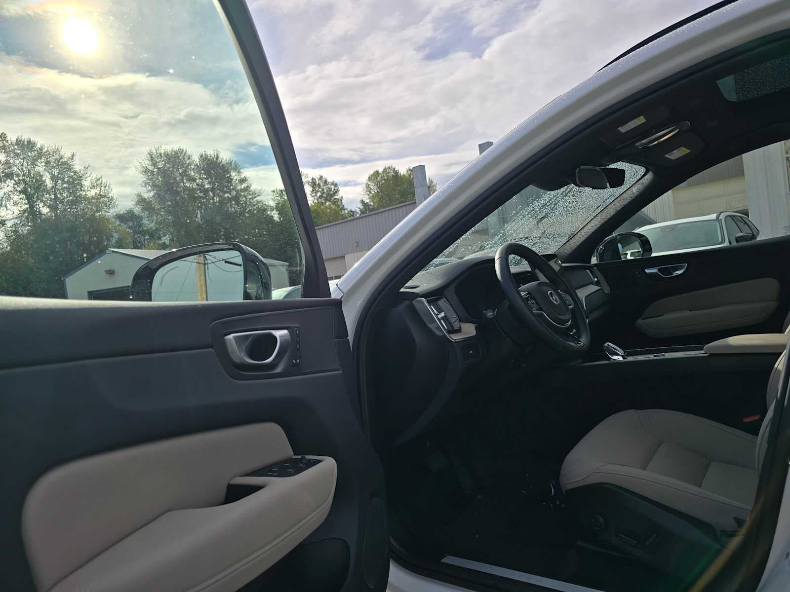 2026 Volvo XC60 Plus