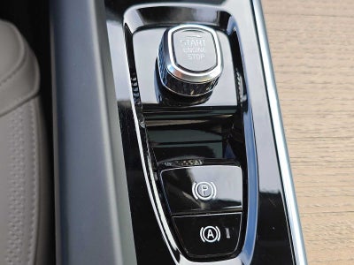 2026 Volvo XC60 Plus