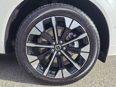 2026 Volvo XC60 Plus