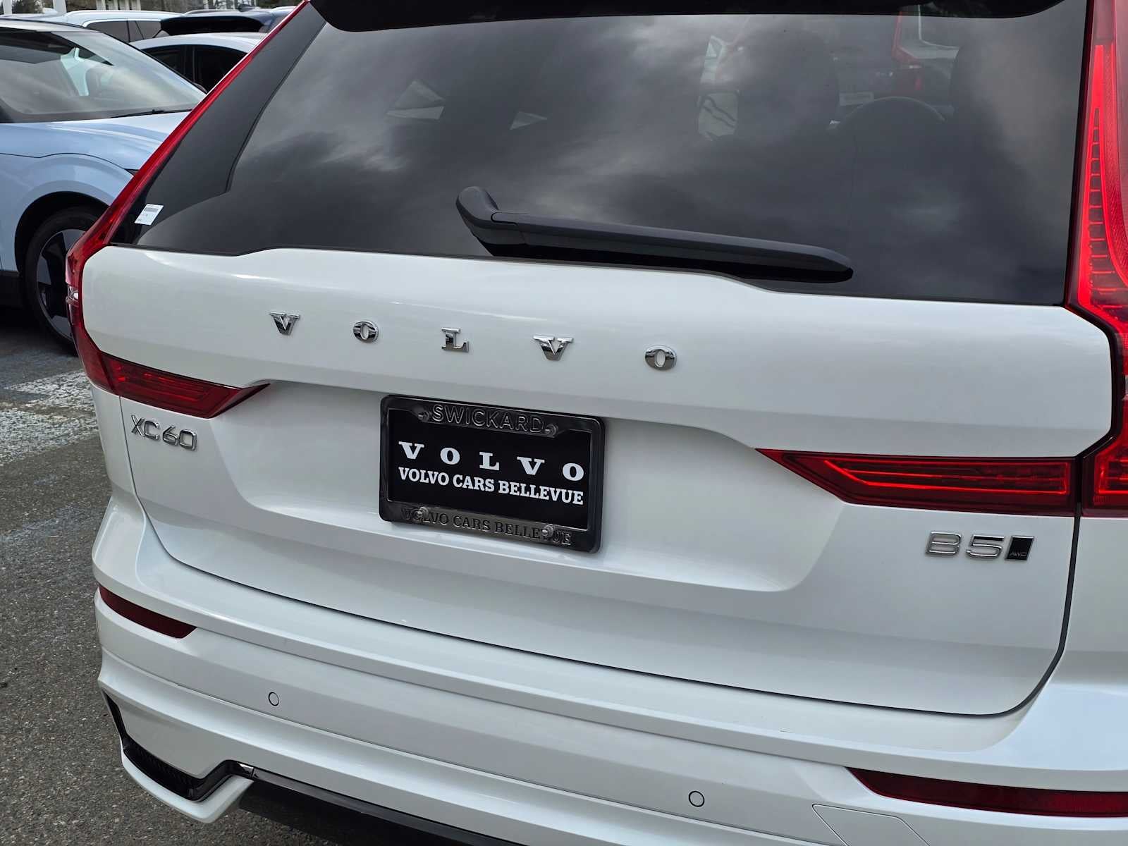 2025 Volvo XC60 Plus