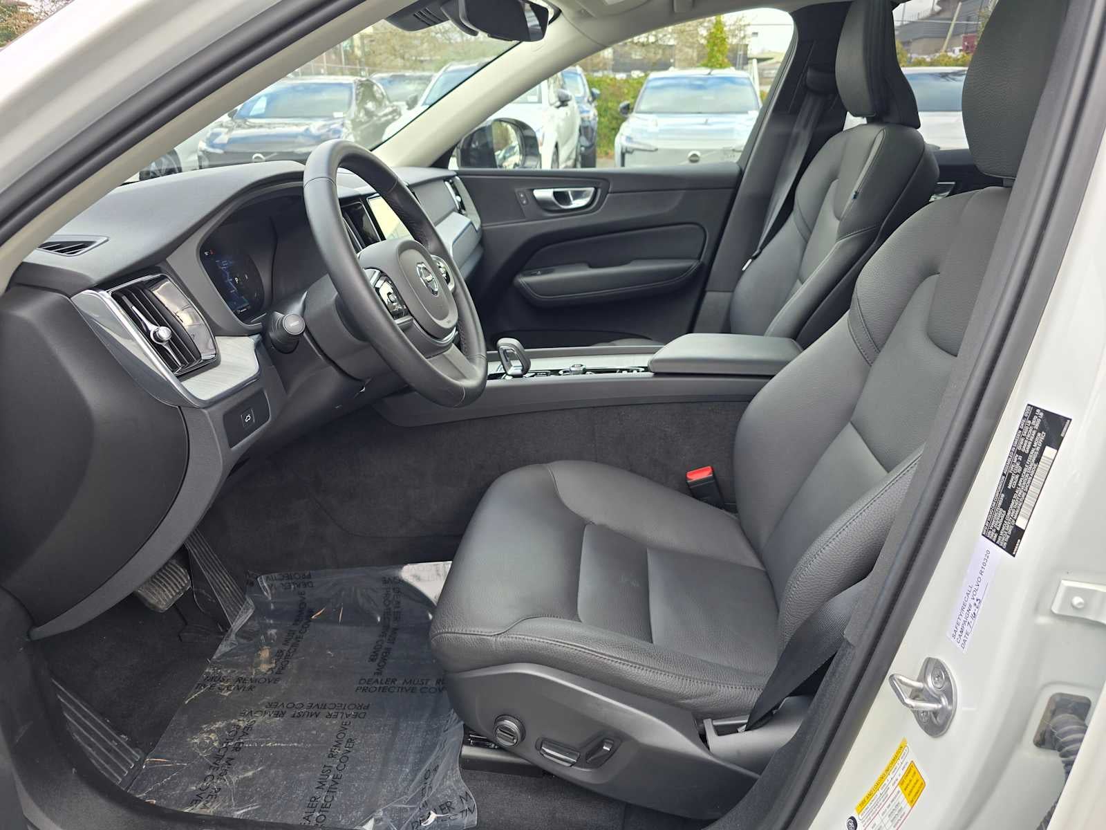 2025 Volvo XC60 Plus