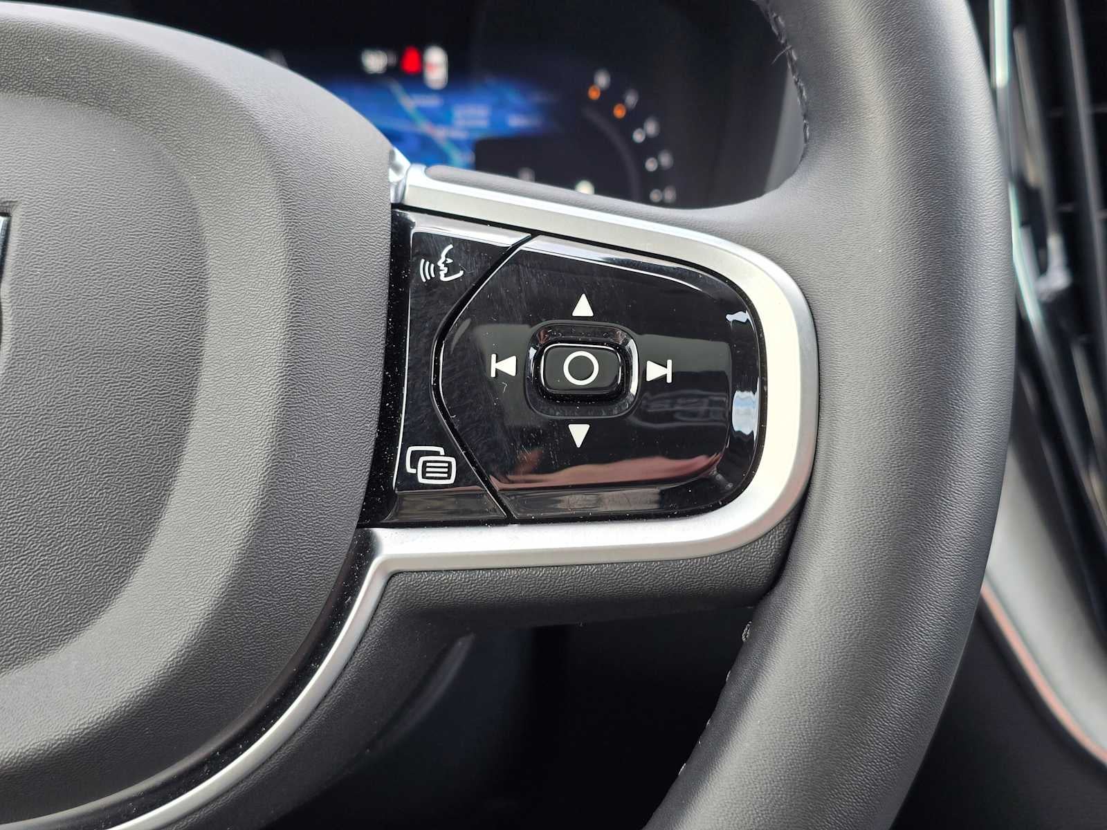 2025 Volvo XC60 Plus