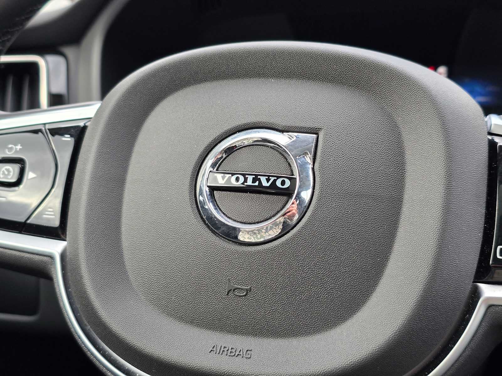 2025 Volvo XC60 Plus